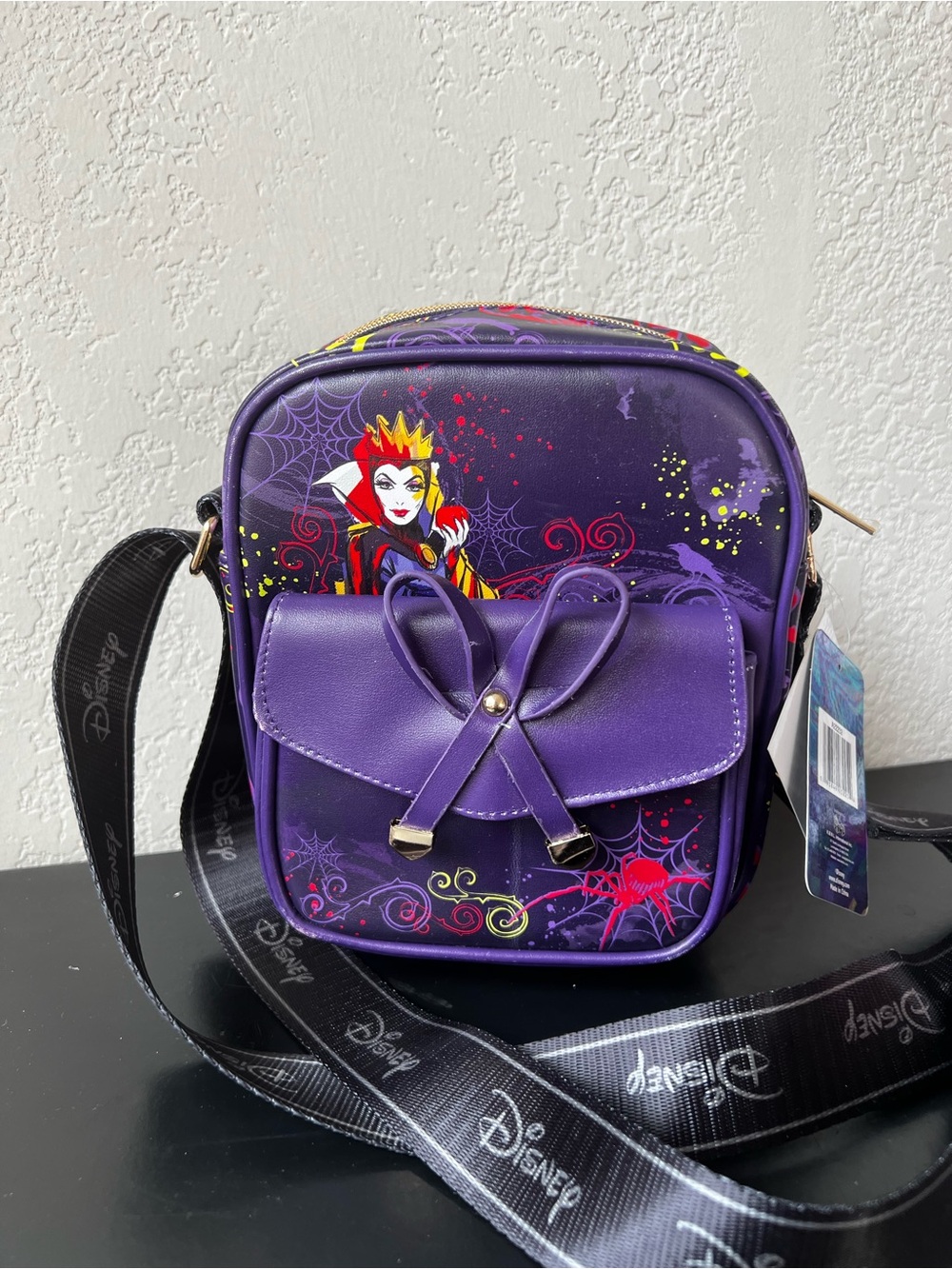Disney Villains Evil Queen Apple Purple Crossbody Shoulder Bag - Wondapop NWT